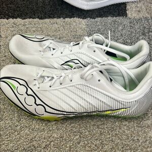 Saucony Men’s Sprinting Spikes